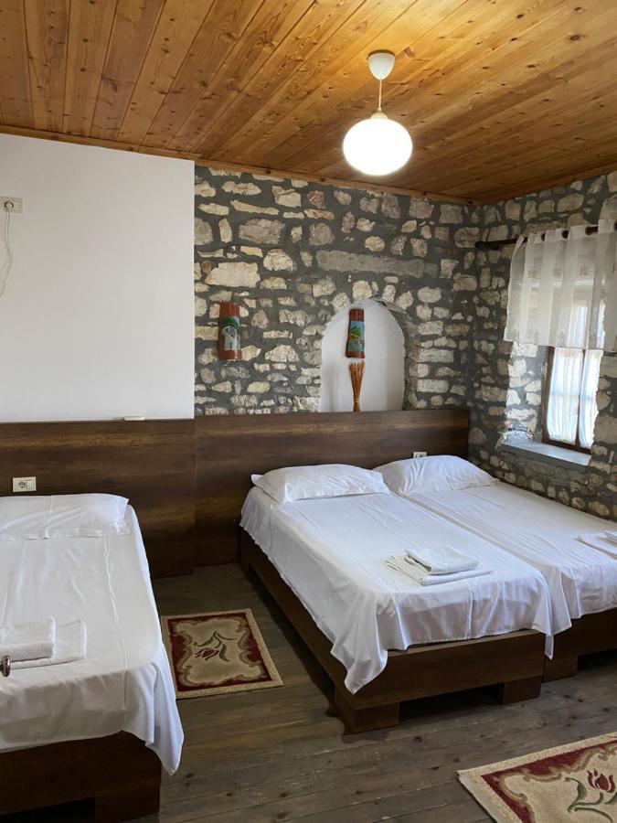 Aria Baci Guest House Берат Экстерьер фото