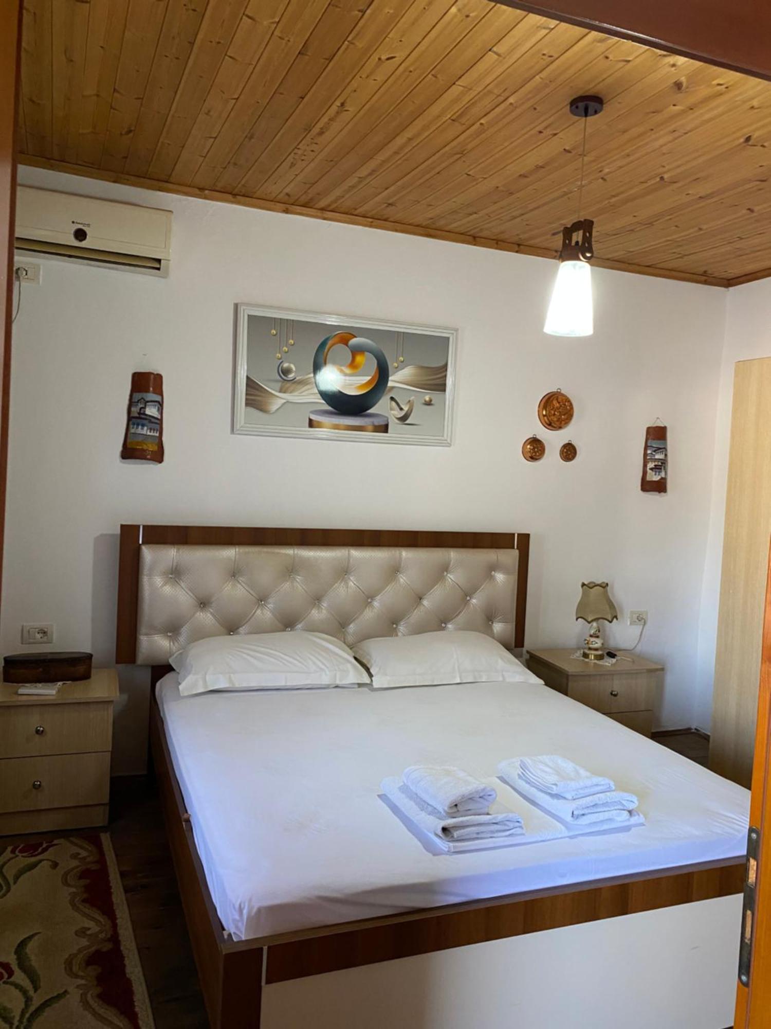 Aria Baci Guest House Берат Экстерьер фото